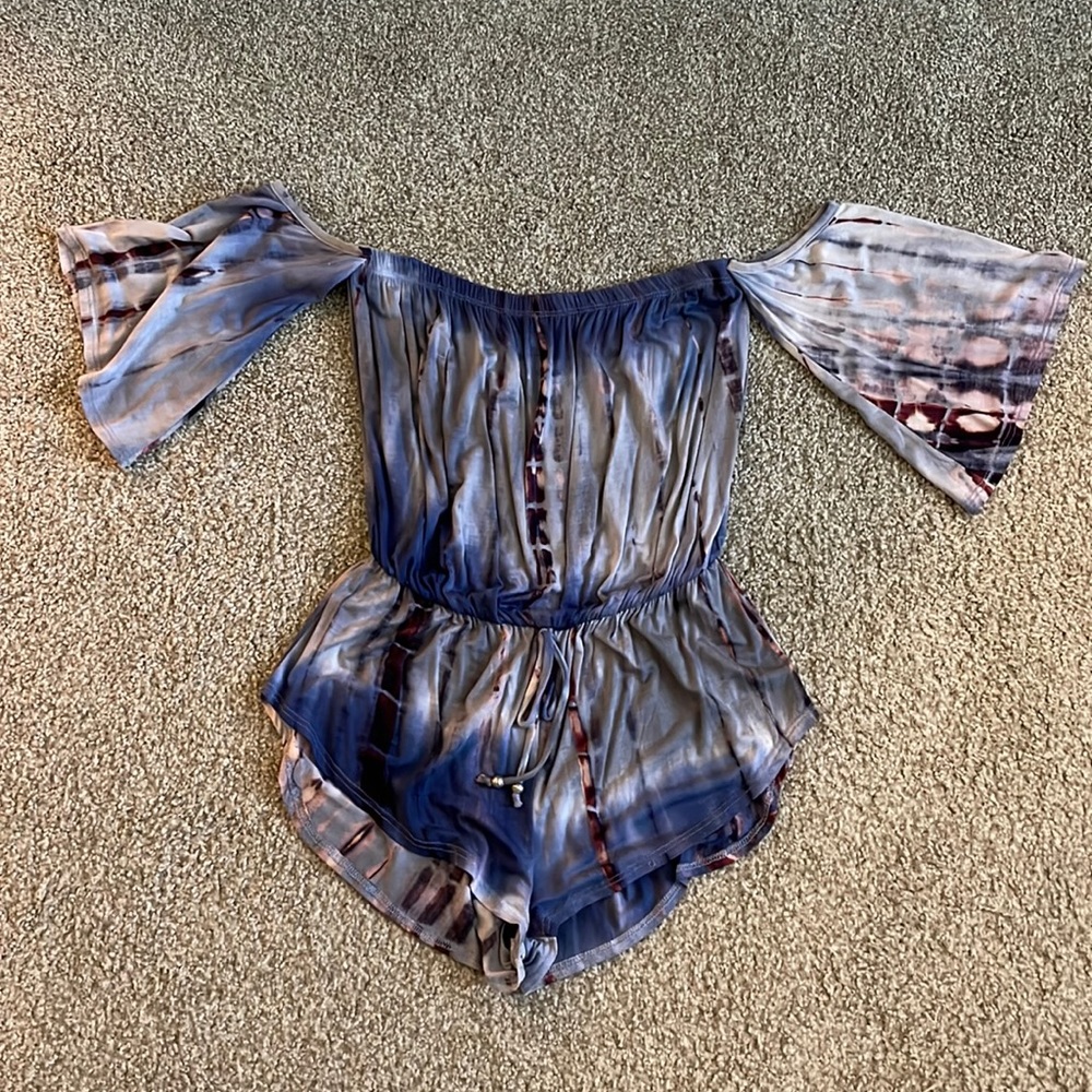 Blue Multicolored Strapless Romper with sleeves